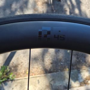 Vends Roues HOLLOWGRAM  - 1