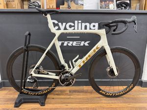 Trek Madone SLR 9 AXS - 1