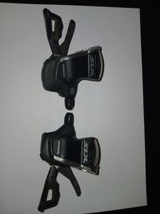 Paire commande vitesses SHIMANO SLX 2/3 10v - 1