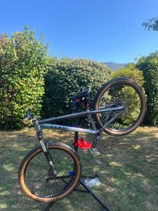 Dirt jump cube flying circus - 1