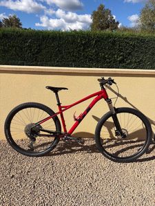 GT AVALANCHE - 1