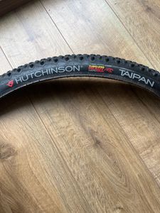 Pneu HUTCHINSON Taipan 29x2.10 Hardskin | RaceRipo... - 1