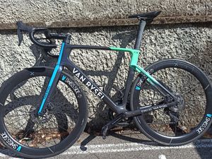 Vélo Van Rysel RCR PRO équipe Decathlon Ag2r - 1