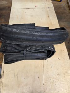Paire de Pneu Schwalbe Durano Plus 700x23c peu rou... - 1