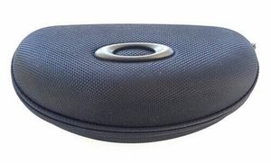 Etui à lunettes OAKLEY Sport Soft Vault.    - 1