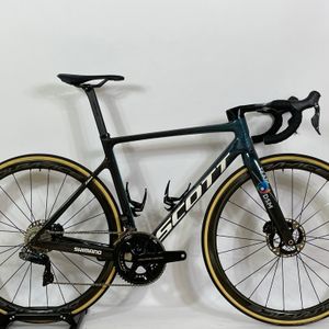 OFFRE DESTOCKAGE- SCOTT ADDICT RC ULTIMATE TEAM ED... - 1