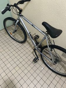 Vélo VTT Rockrider à réparer - 1