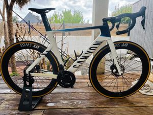 Canyon Aeroad CFR disque DI2 2023 - 1