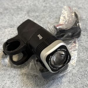 Feu avant vélo Knog Blinder ARC 550  - 1