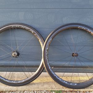 Bora one C35 à pneu  - 1