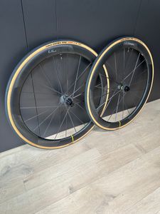Paire de roues COSMIC ULTIMATE MAVIC – quasi neuve... - 1