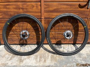 Paire de roues carbone + cassette + pneus montés e... - 1