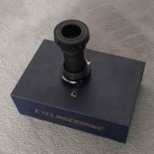 Boitier Pedalier CyclingCeramic BSA 24mm Shimano - 1