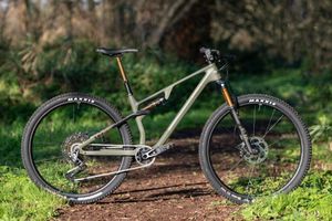 CUBE AMS 11 C 68 X ETAT NEUF MODELE 2026 - 1