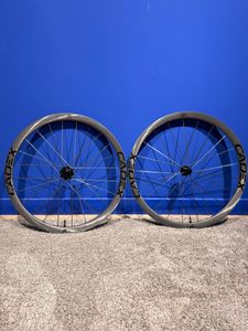 Paire de roue carbone Cadex 36 36mm - 1