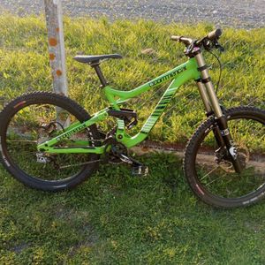 DH commencal suprême V3 - 1