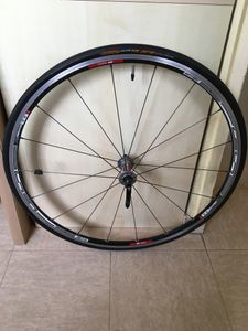 Roue AV DT Swiss 1650 Alu (Tubeless) prête à roule... - 1