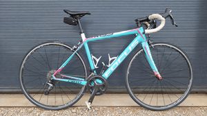 Vends vélo route Focus - 1
