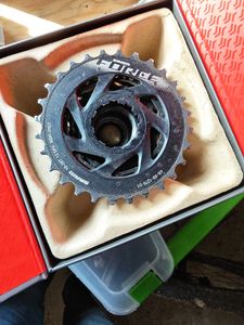 Cassette sram force 10x28 12 vitesses - 1