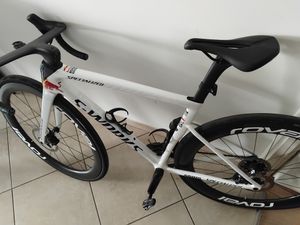 Velo specialized tarmac sl8 red bull  - 1