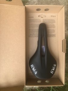 Selle Fizik Vento Antares R5 Noir 140 - 1