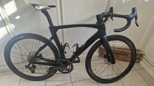 Velo route pinarello dogma f12 taille M - 1