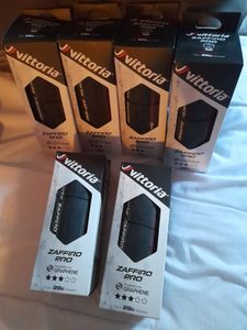Pneu vittoria 700x28c  - 1