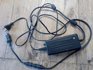Chargeur batterie VAE marque BH - 1