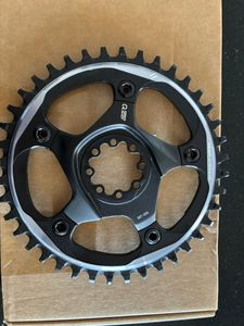 plateau et étoile SRAM 8 visses en 40 dents - 1
