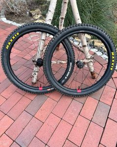 Santa Cruz Reserve 30 HD Carbon - 1