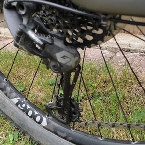VTT neuron canyon women - 1