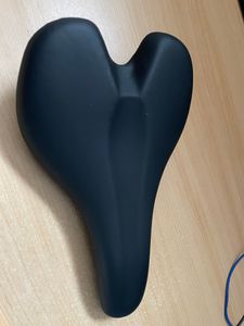 Selle confortable et ondulée 250x160mm - 1