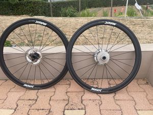 vend paire de roue mavic - 1