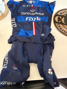 TENUE GROUPAMA FDJ - 1