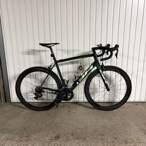 BH UltraLight Ultegra Carbone + Campagnolo Bora On... - 1