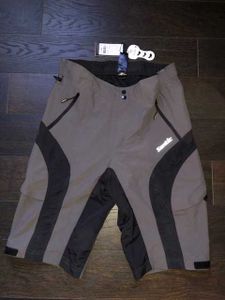 Short VTT avec cuissard - 1