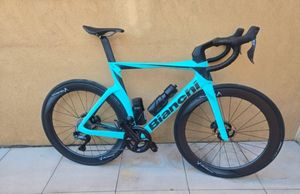 Vélo aero BIANCHI OLTRE - 1