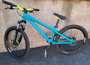 B'Twin tasty - Dirt / Slopestyle - 1