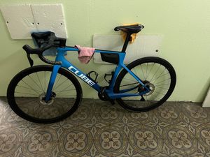 Vélo Cube Agree C62 - 1