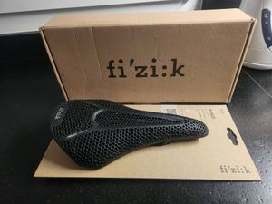 Selle FIZIK VENTO ARGO R3 ADAPTIVE 140mm Rails Kiu... - 1