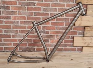 CADRE TITANE SAUVAGE "LE BAROUDEUR" TAILLE M - 1