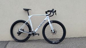 Canyon Inflite CF SLX SRAM Force AXS // Excellent ... - 1