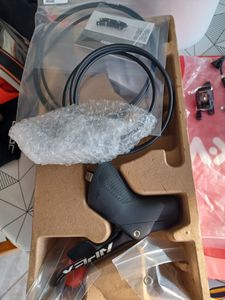 Leviers et étriers de freins hydraulique SRAM Apex... - 1