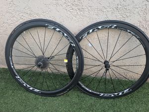 Paire de roues carbone artisanales FLASH WHEELS à ... - 1
