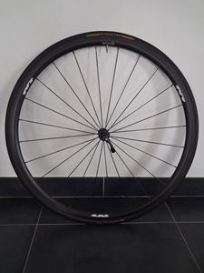 Roue avant carbone basse - 1