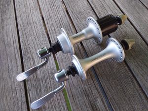 Moyeux Shimano 105 - 1