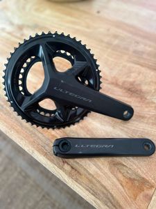 Pédalier Shimano Ultegra R8100 12v - 1