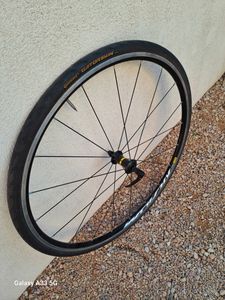 Roue avant Mavic Ksyrium a pneu - 1