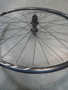 roue AR Shimano RS disc neuve  - 1