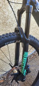Fourche rock shox lirik rct3 180mm 27.5 boost - 1